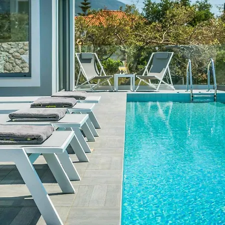 Del Cielo Villa